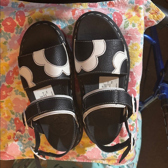New never worn Dr Marten Black sandals with white daisy on them. - Picture 4 of 4